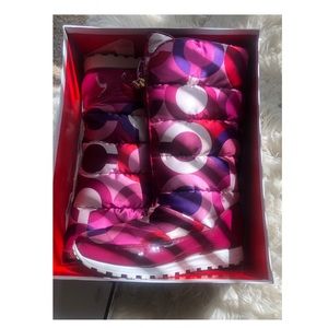 Berry/Berry Jolt Puffer Boots